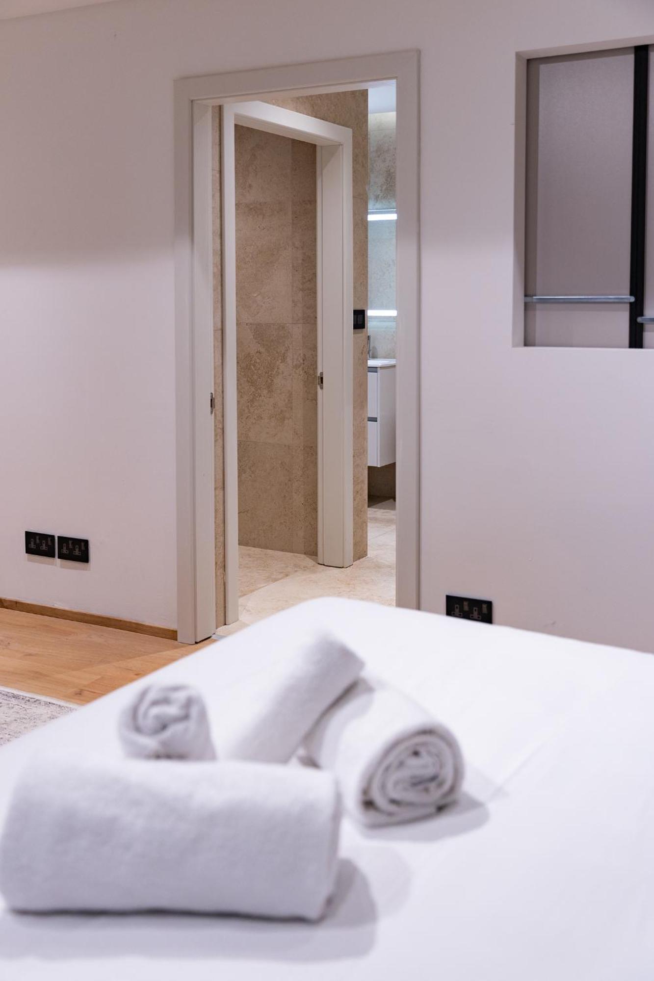 Florette Suite 1Br With Stunning Lounge Terrace By Arcobnb Il-Furjana Exterior photo